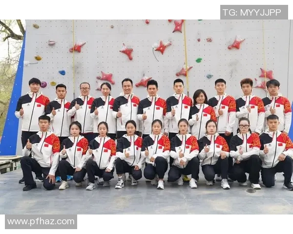 北京攀岩队个人能力引发热议选手表现与团队合作的深度探讨 北京攀岩队个人能力引发热议选手表现与团队合作的深度探讨