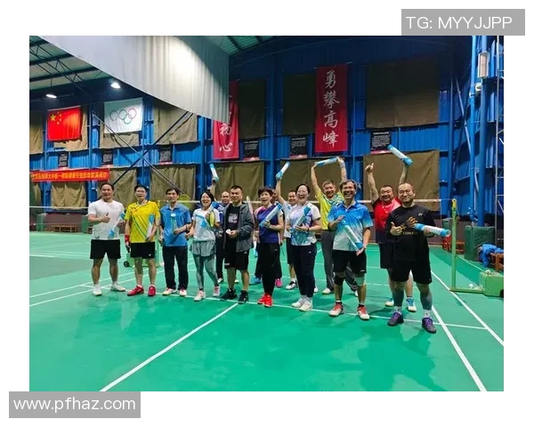 深圳羽毛球队的团队协作精神与成功之道探讨 深圳羽毛球队的团队协作精神与成功之道探讨
