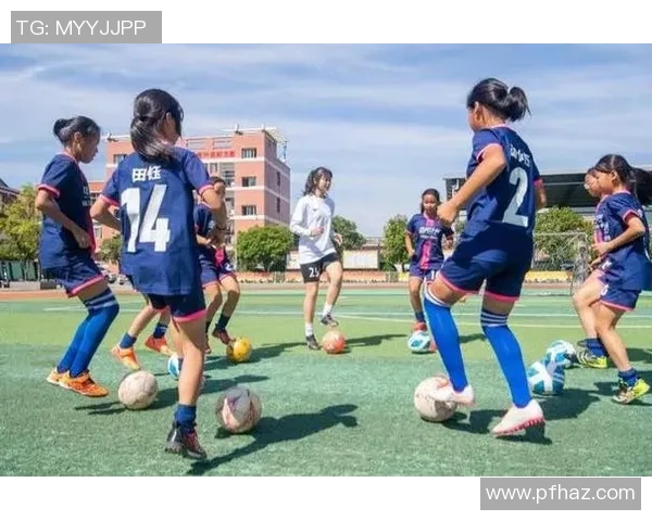 深圳足球队的耐力探秘:如何在激烈竞争中保持不败之地 深圳足球队的耐力探秘:如何在激烈竞争中保持不败之地